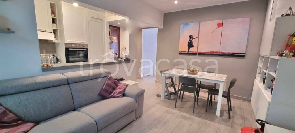 appartamento in vendita a Milano in zona Stadera
