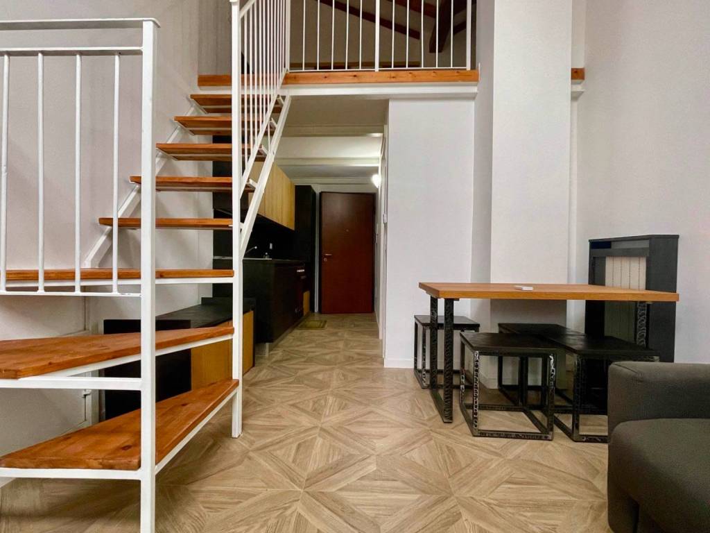 appartamento in vendita a Milano in zona Vigentino