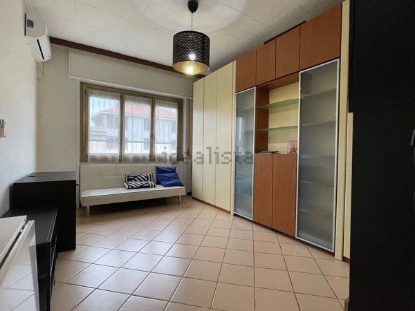 appartamento in vendita a Milano in zona Lorenteggio