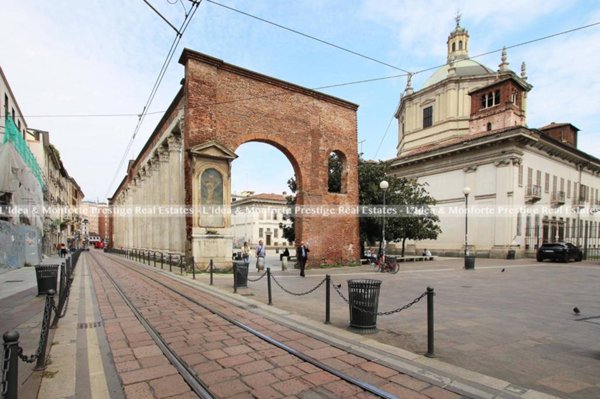 appartamento in vendita a Milano in zona Cadorna