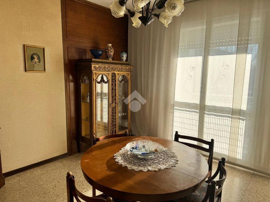 appartamento in vendita a Milano in zona Ronchetto sul Naviglio
