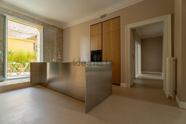 appartamento in vendita a Milano in zona Porta Venezia