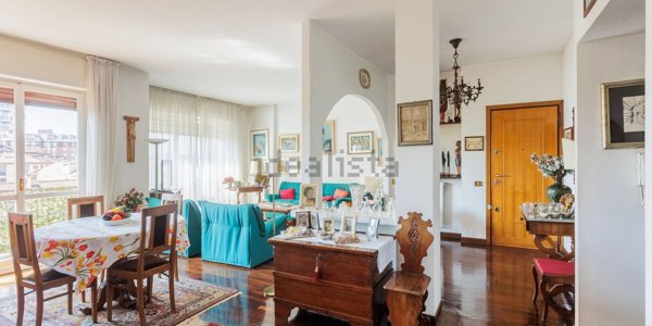 appartamento in vendita a Milano in zona Maggiolina