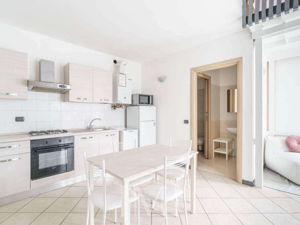 appartamento in vendita a Milano in zona Stadera