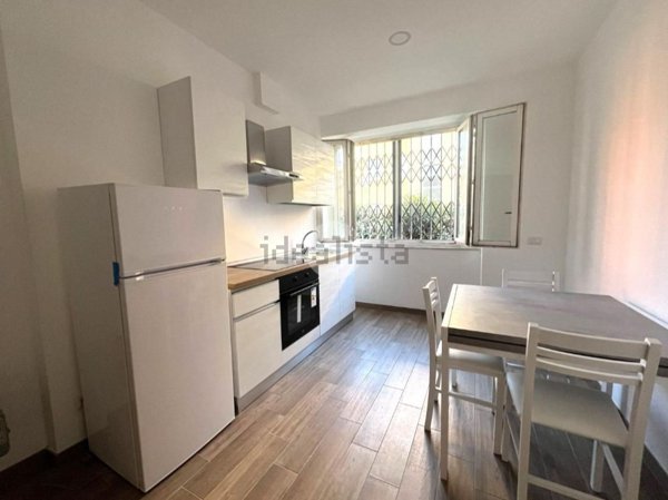 appartamento in vendita a Milano in zona Lorenteggio
