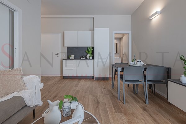 appartamento in vendita a Milano in zona Lorenteggio