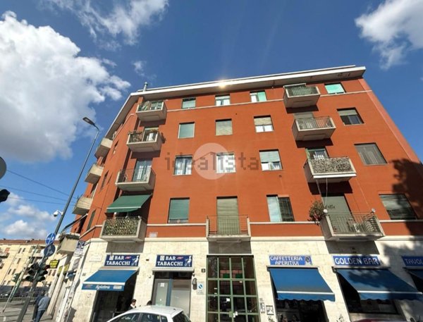 appartamento in vendita a Milano in zona Lorenteggio