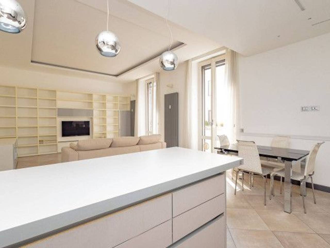 appartamento in vendita a Milano in zona Sant'Ambrogio