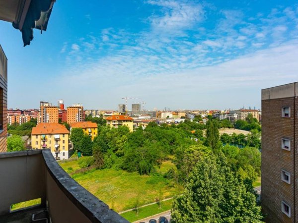 appartamento in vendita a Milano in zona Piazzale Lodi