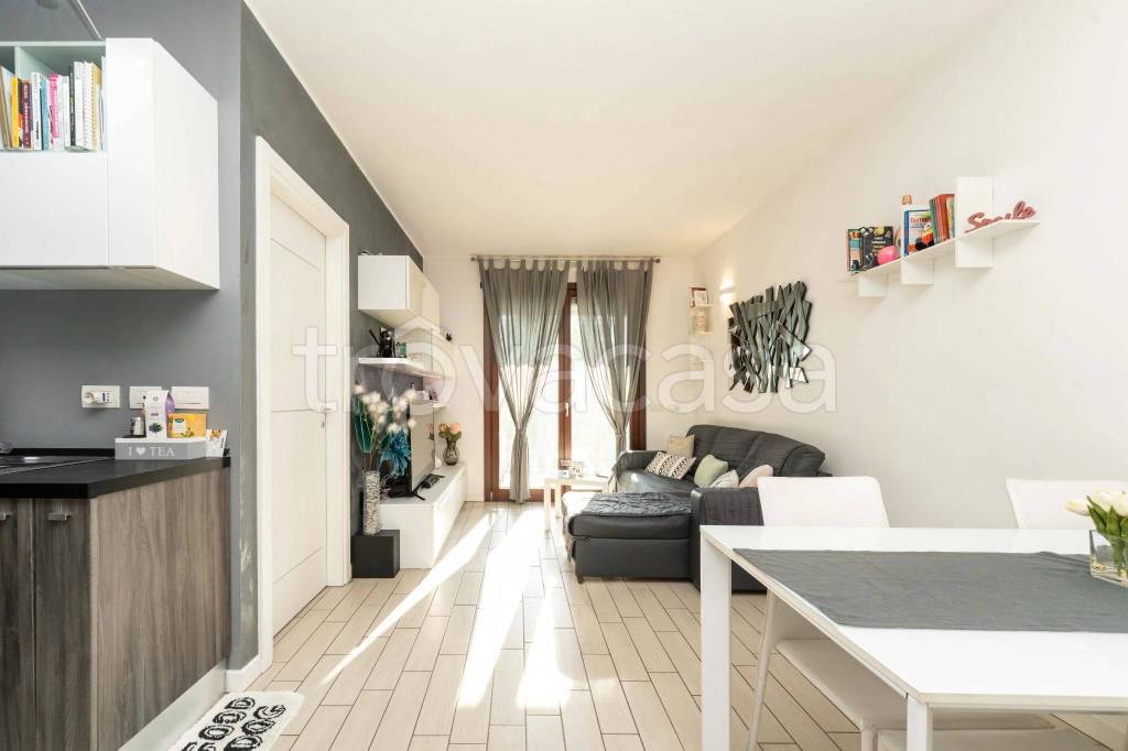 appartamento in vendita a Milano in zona Quarto Cagnino