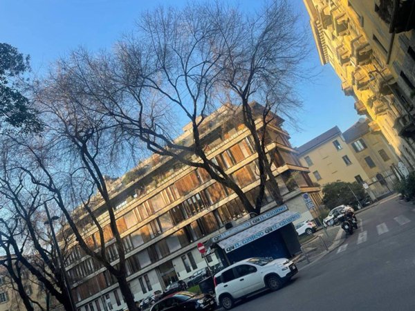appartamento in vendita a Milano in zona Porta Nuova