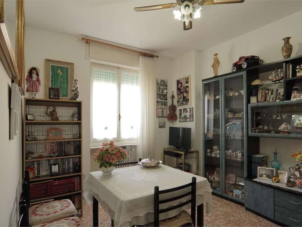 appartamento in vendita a Milano in zona Baggio