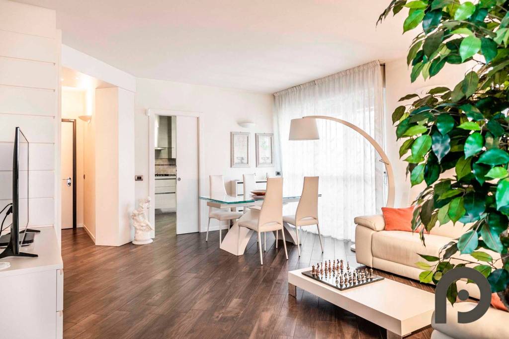 appartamento in vendita a Milano in zona Famagosta
