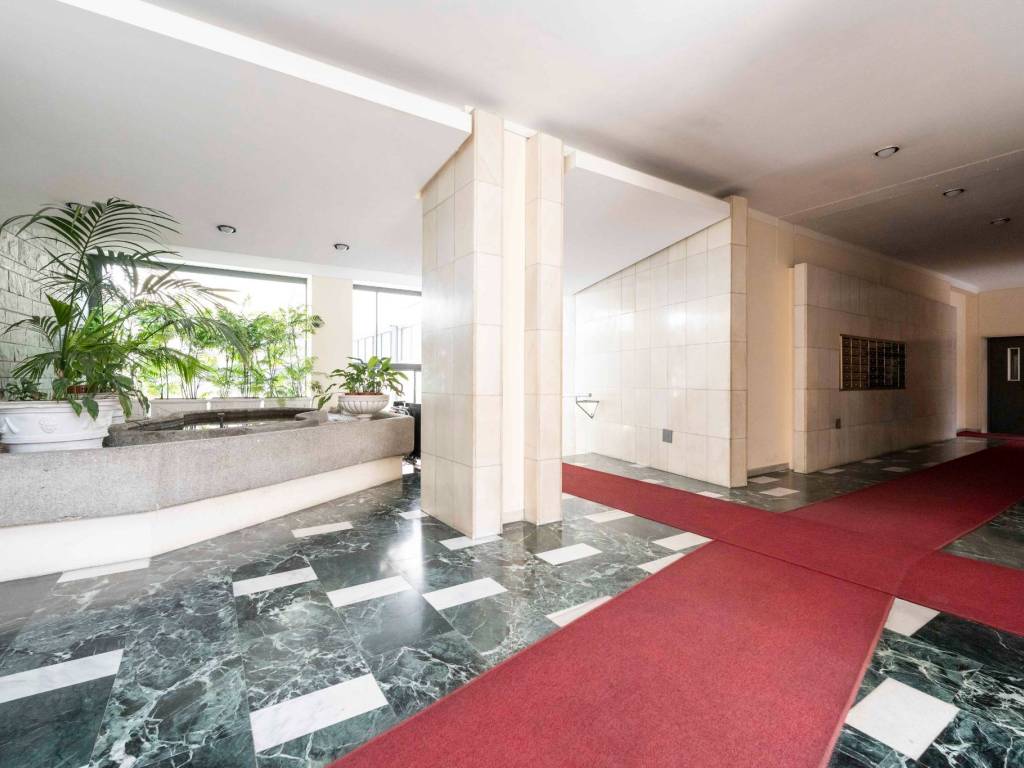 ufficio in vendita a Milano in zona Centro Direzionale