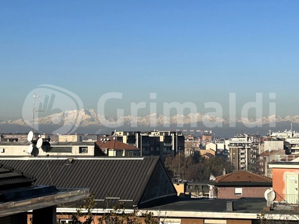 appartamento in vendita a Milano in zona Porta Nuova