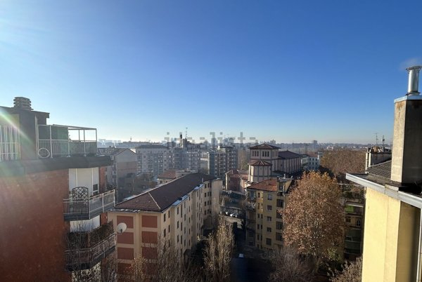 appartamento in vendita a Milano in zona Rembrandt