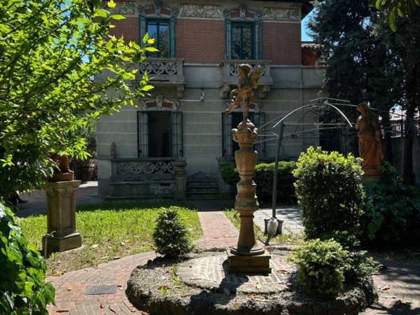 casa indipendente in vendita a Milano in zona Ponte Lambro