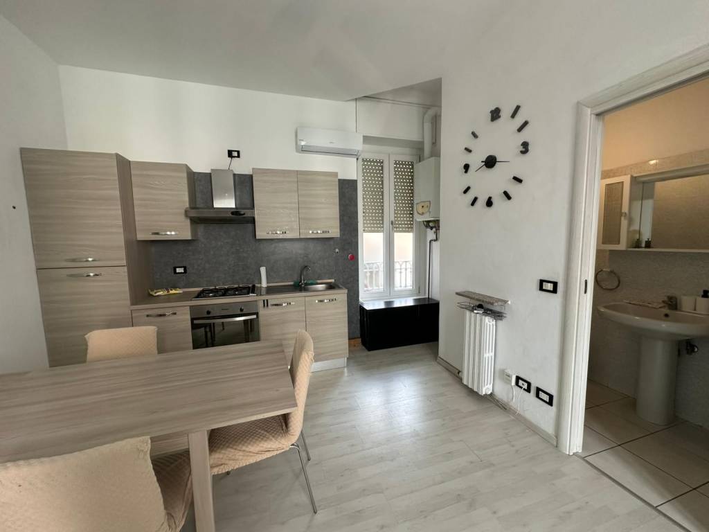 appartamento in vendita a Milano in zona Famagosta
