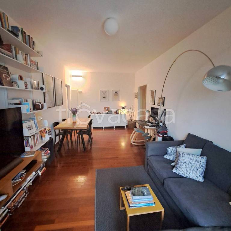 appartamento in vendita a Milano in zona Il Portello