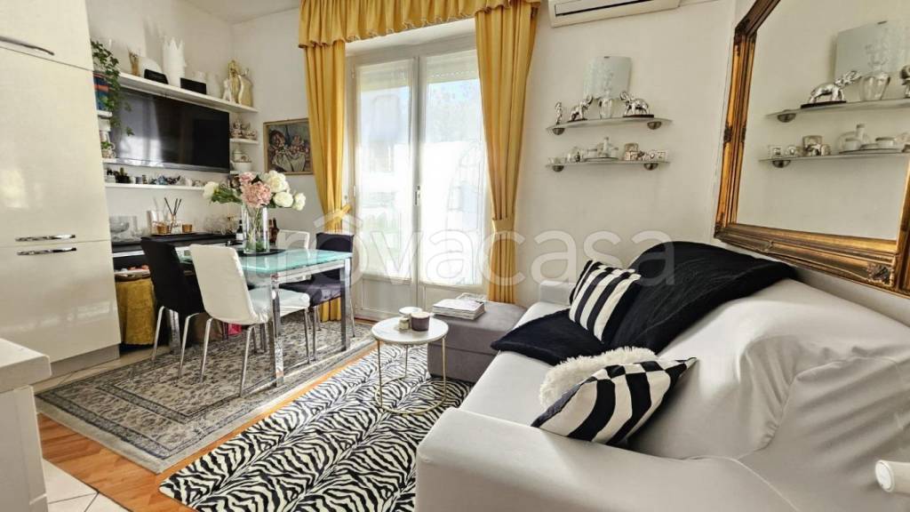 appartamento in vendita a Milano in zona Feltre