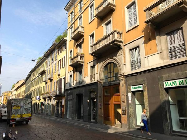 appartamento in vendita a Milano in zona Porta Nuova
