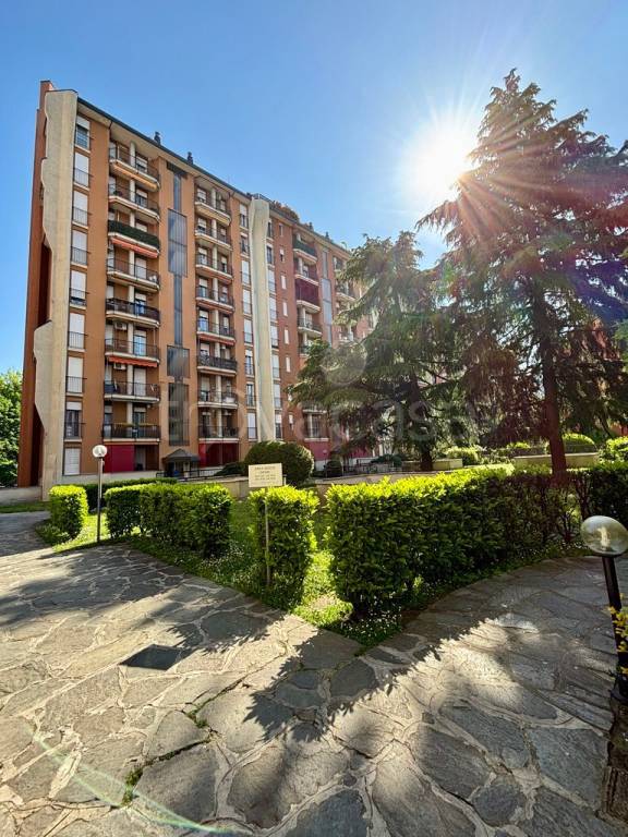 appartamento in vendita a Milano in zona Affori
