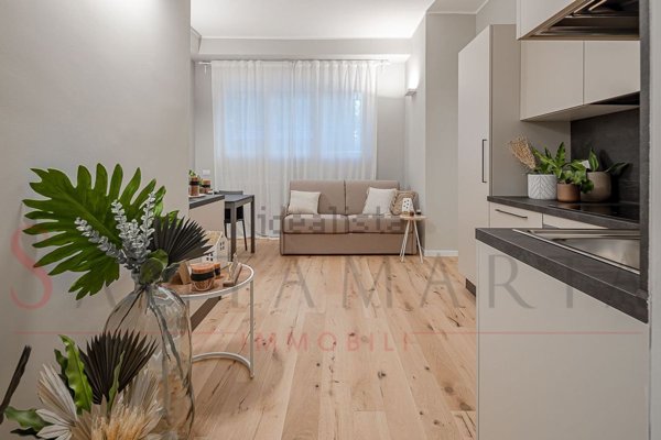 appartamento in vendita a Milano in zona Lorenteggio