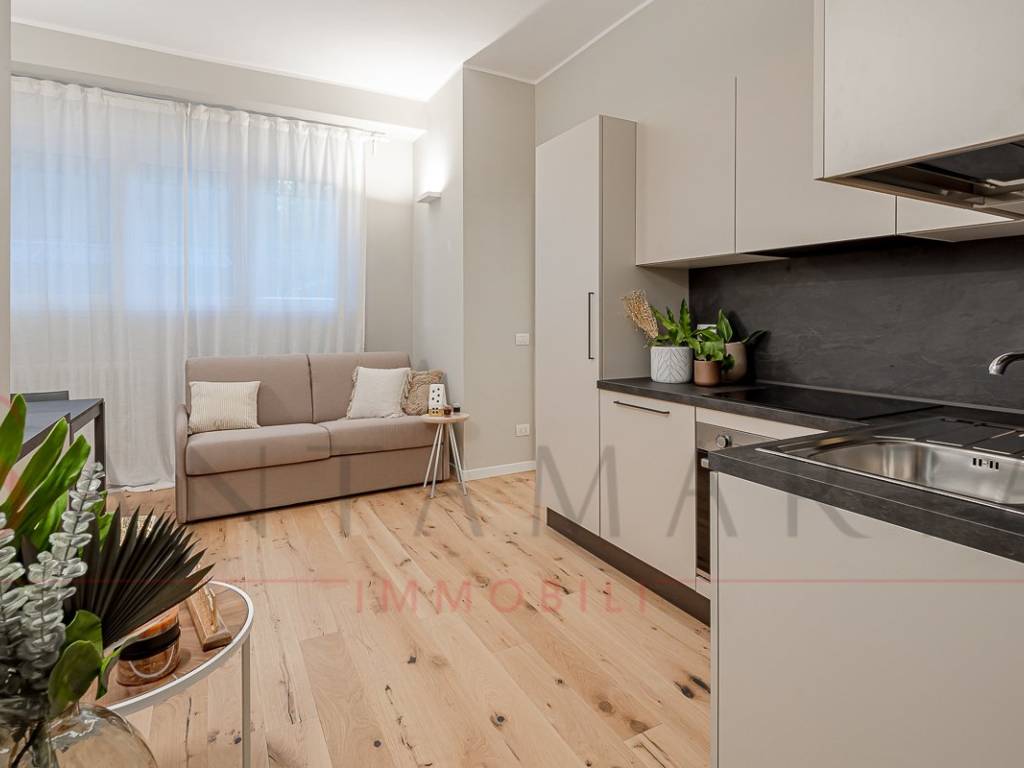 appartamento in vendita a Milano in zona Lorenteggio