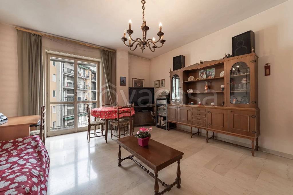 appartamento in vendita a Milano in zona Stazione Centrale