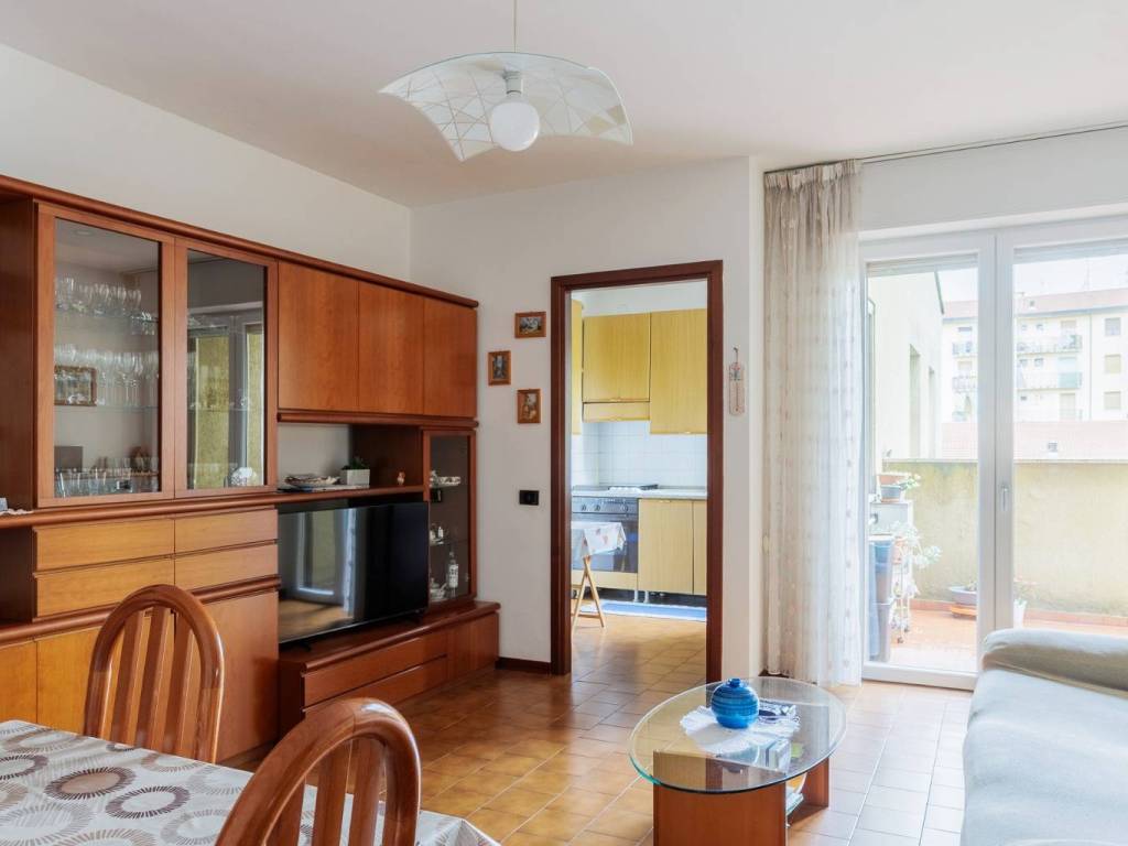 appartamento in vendita a Milano in zona Quarto Oggiaro