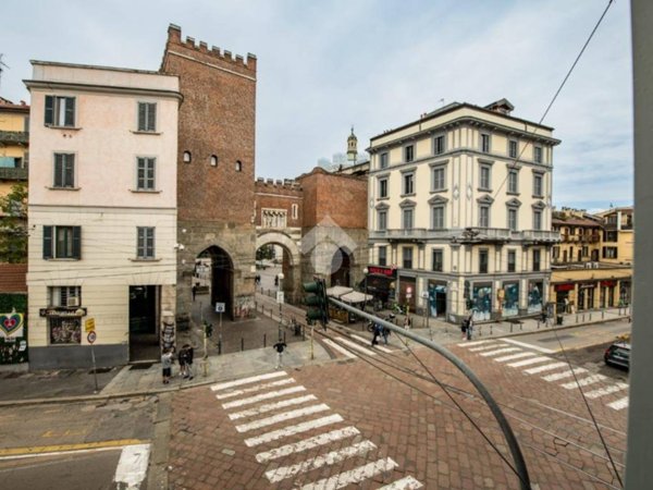 appartamento in vendita a Milano in zona Porta Ticinese