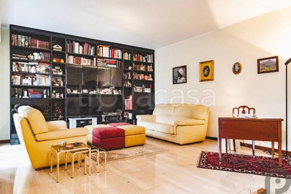 appartamento in vendita a Milano in zona Porta Romana