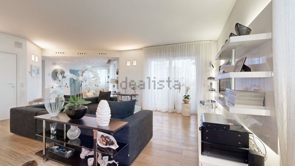 appartamento in vendita a Milano in zona Piazzale Lodi