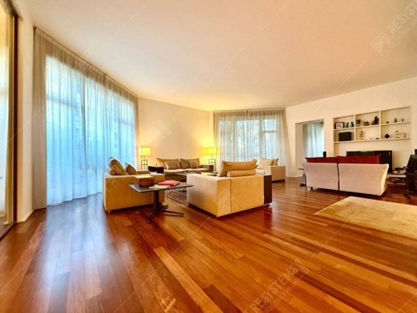 appartamento in vendita a Milano in zona Comasina