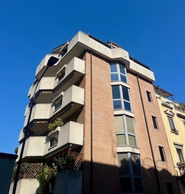 appartamento in vendita a Milano in zona Sempione