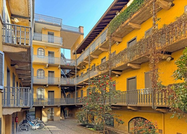 appartamento in vendita a Milano in zona Porta Genova