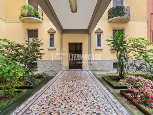 appartamento in vendita a Milano in zona XXII Marzo