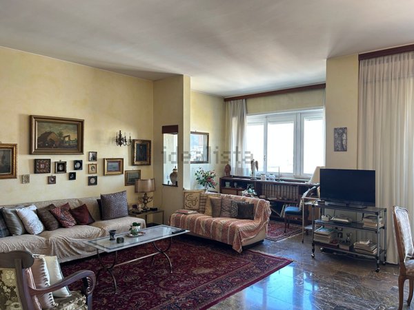 appartamento in vendita a Milano in zona Dergano