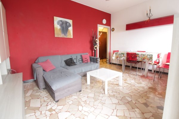 appartamento in vendita a Milano in zona Lorenteggio