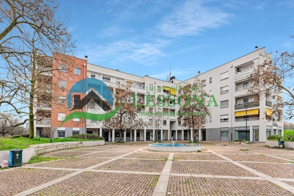appartamento in vendita a Milano in zona Quarto Oggiaro
