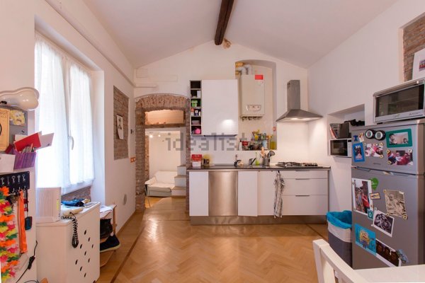 appartamento in vendita a Milano in zona Sant'Ambrogio
