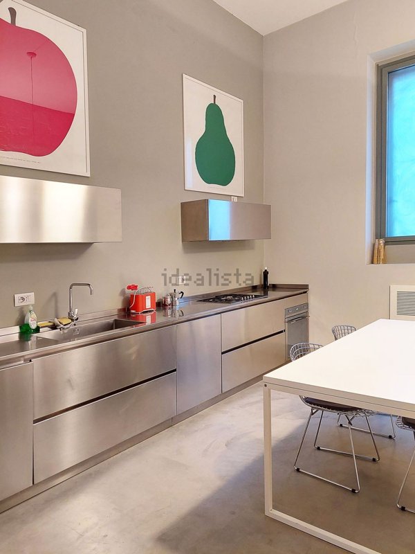 appartamento in vendita a Milano in zona Porta Garibaldi