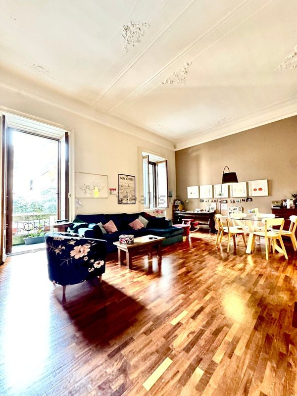 appartamento in vendita a Milano in zona Sempione