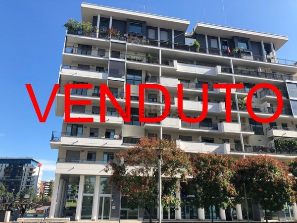 appartamento in vendita a Milano in zona Rogoredo