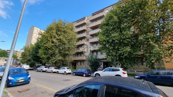 appartamento in vendita a Milano in zona Rembrandt