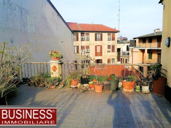appartamento in vendita a Milano in zona Centro Direzionale