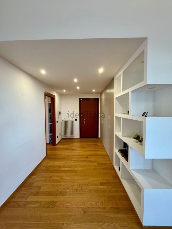 appartamento in vendita a Milano in zona Barona