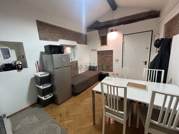 appartamento in vendita a Milano in zona Sant'Ambrogio