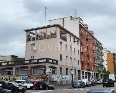 appartamento in vendita a Milano in zona Cascina dei Pomi