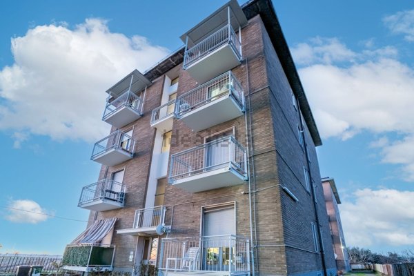 appartamento in vendita a Milano in zona Quintosole